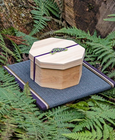 森の中の八宝茶箱